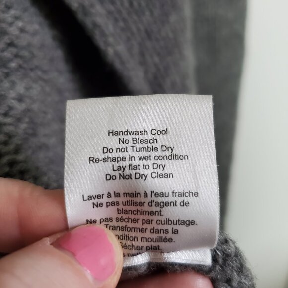 TNA Aritzia Lambswool Knit Pixelated Owl Sweater Cardigan Grey Women's Medium - Picture 14 of 15